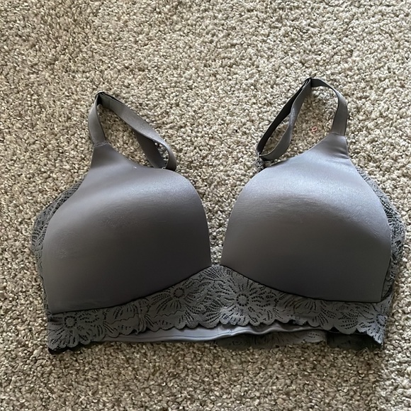 Aerie bras 32DD - Picture 8 of 10